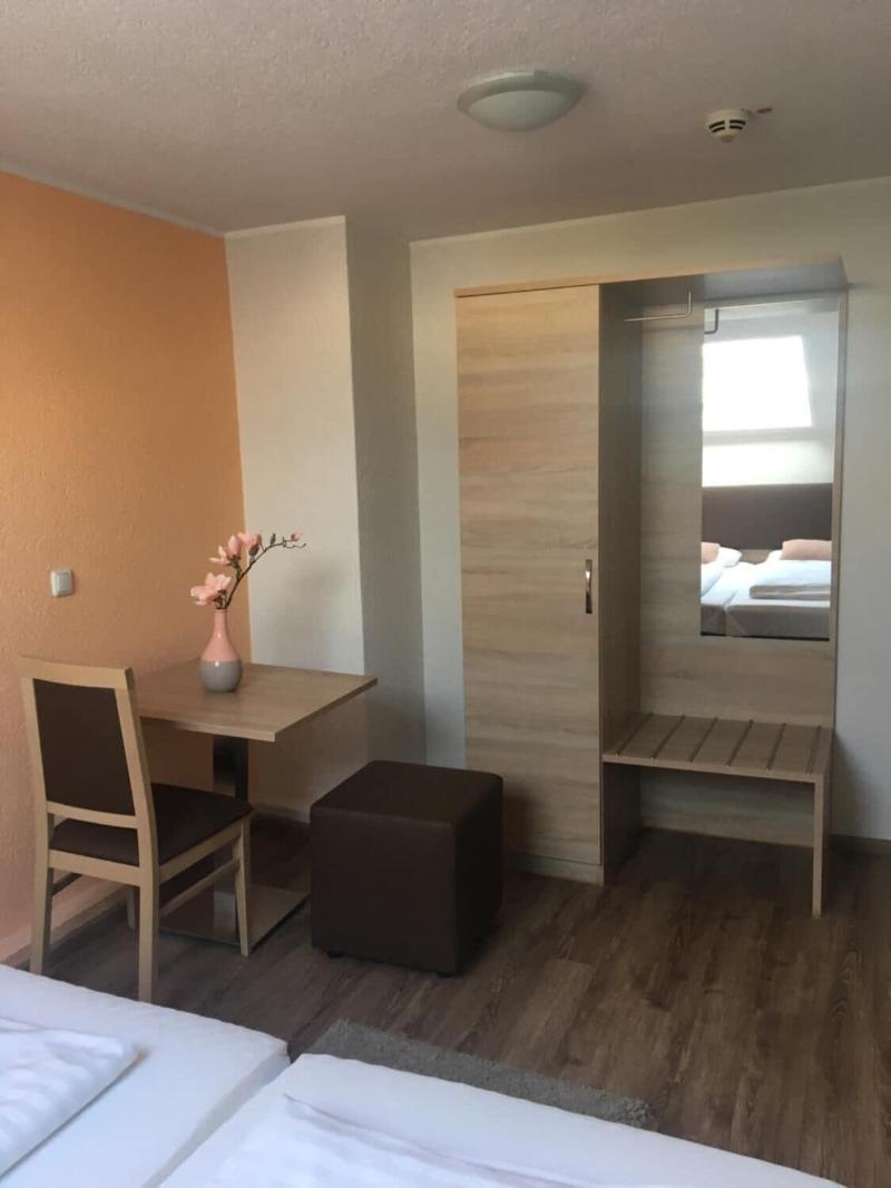 Central Hotel Duisburg image