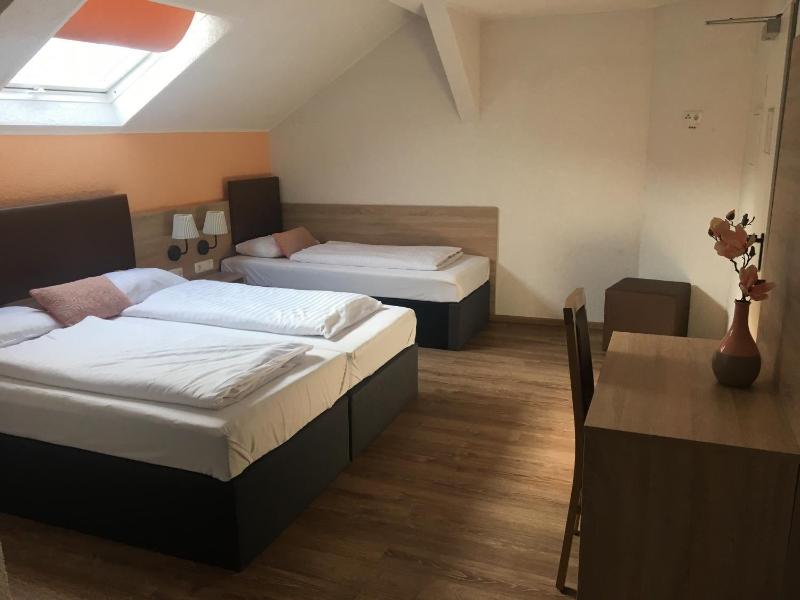 Central Hotel Duisburg image