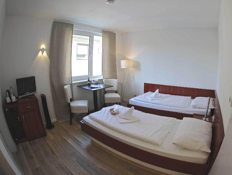 Parkhotel am Schloss image