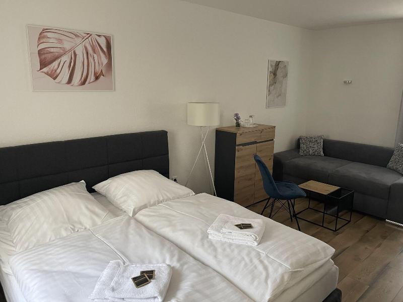 Parkhotel am Schloss image