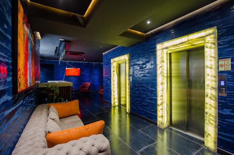 Tapis Rouge VIP Boutique Batumi image