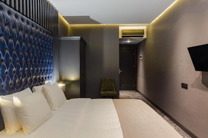 Tapis Rouge VIP Boutique Batumi image
