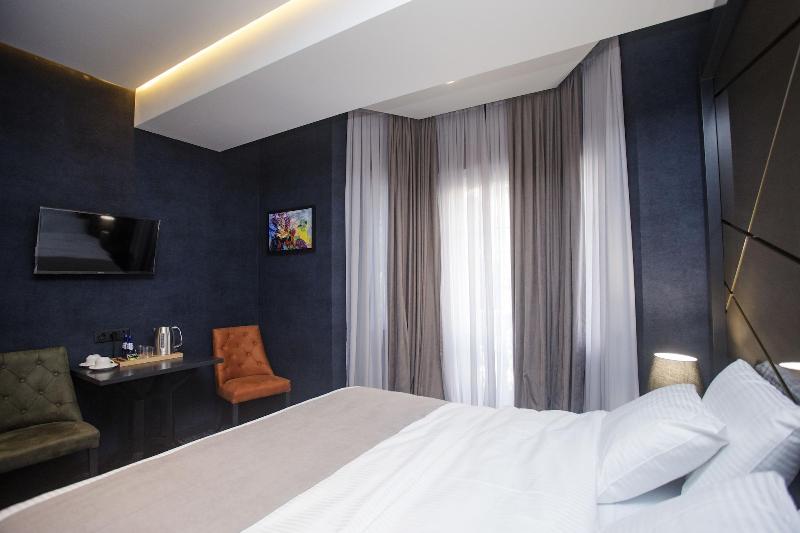 Tapis Rouge VIP Boutique Batumi image
