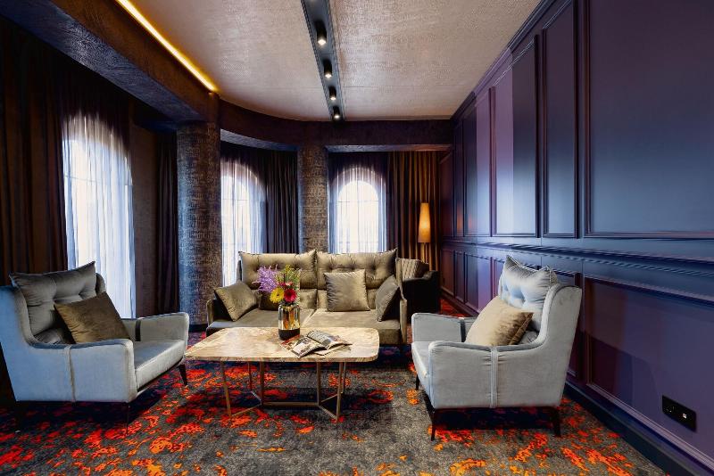 Tapis Rouge VIP Boutique Batumi image