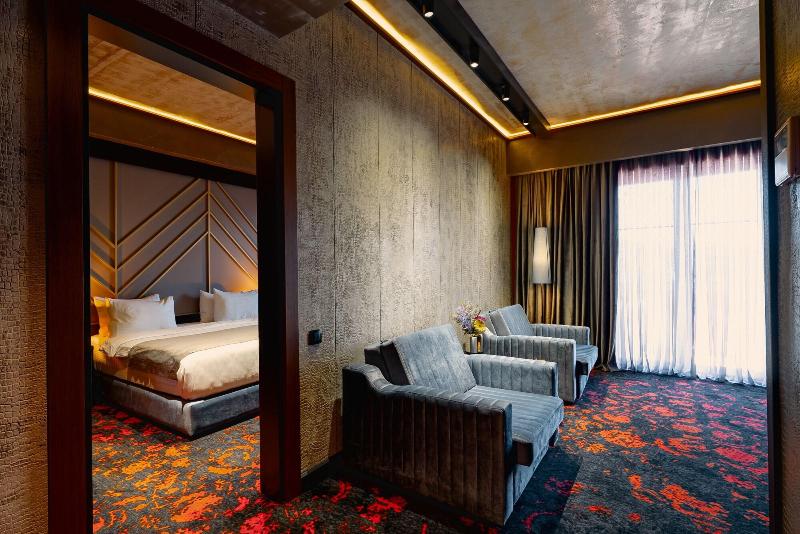 Tapis Rouge VIP Boutique Batumi image