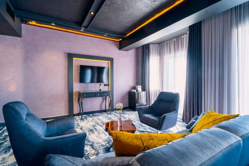 Tapis Rouge VIP Boutique Batumi image