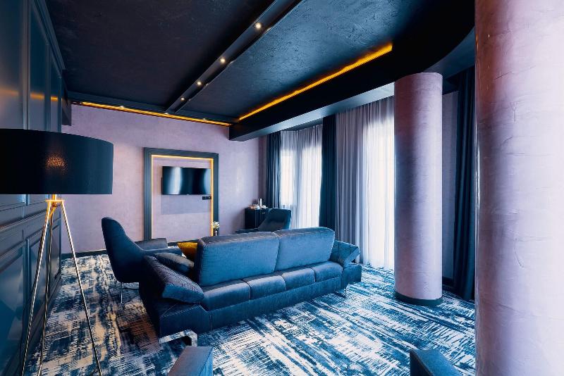 Tapis Rouge VIP Boutique Batumi image