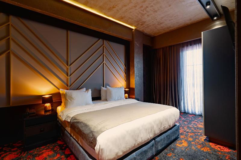 Tapis Rouge VIP Boutique Batumi image
