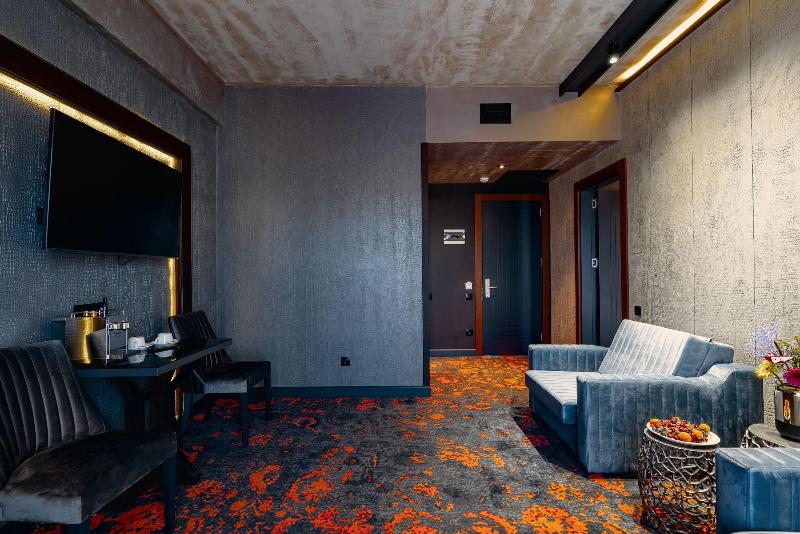 Tapis Rouge VIP Boutique Batumi image
