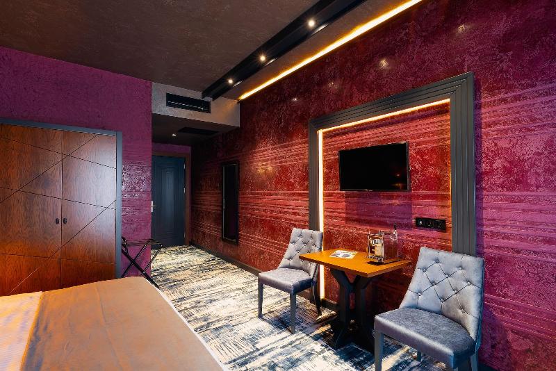 Tapis Rouge VIP Boutique Batumi image