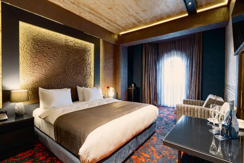Tapis Rouge VIP Boutique Batumi image