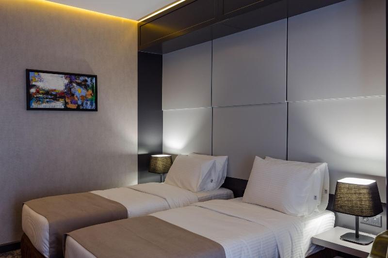 Tapis Rouge VIP Boutique Batumi image