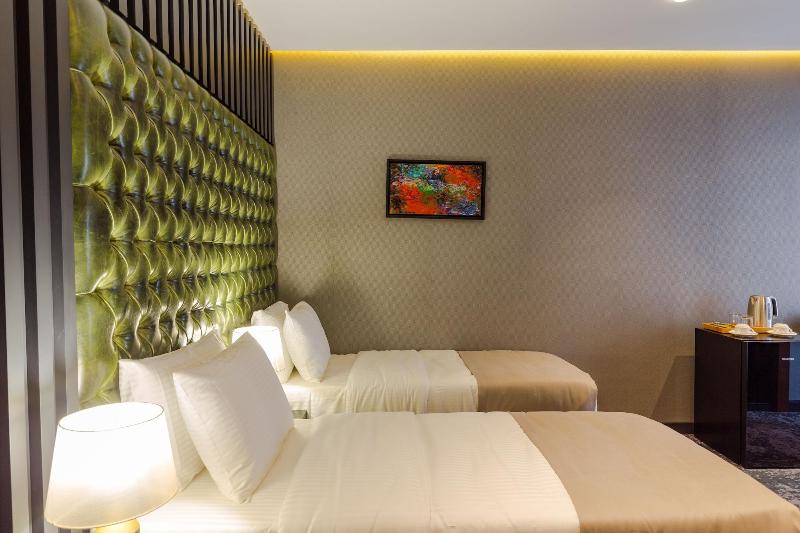 Tapis Rouge VIP Boutique Batumi image
