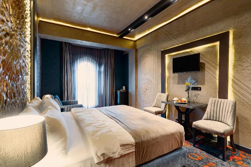 Tapis Rouge VIP Boutique Batumi image