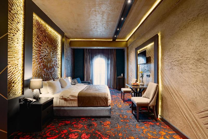Tapis Rouge VIP Boutique Batumi image