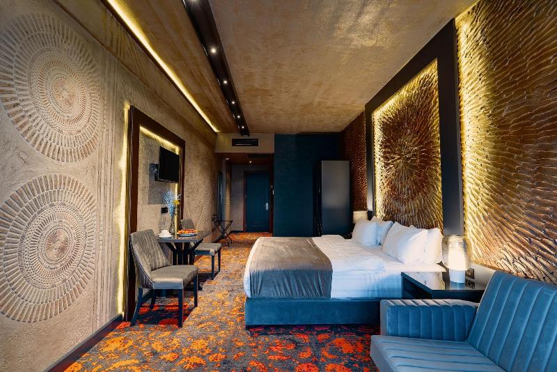 Tapis Rouge VIP Boutique Batumi image