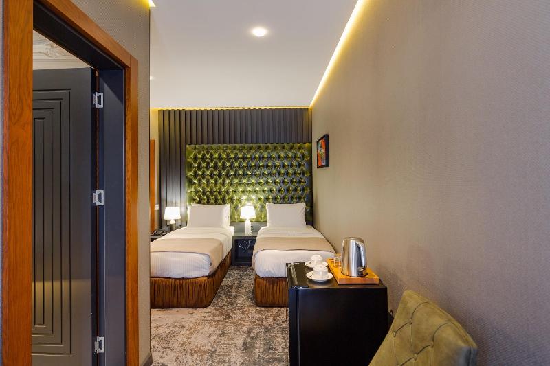 Tapis Rouge VIP Boutique Batumi image