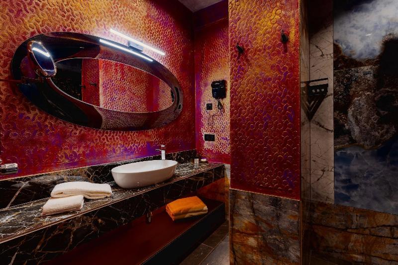 Tapis Rouge VIP Boutique Batumi image
