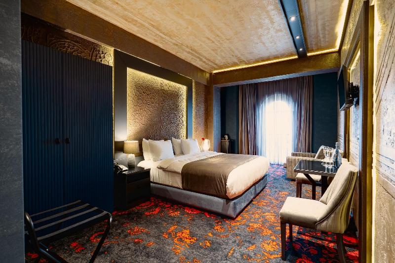 Tapis Rouge VIP Boutique Batumi image