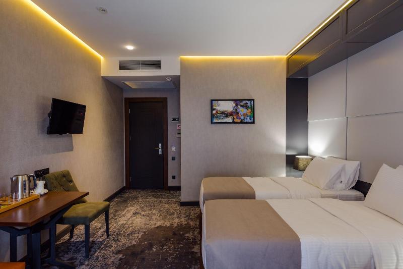 Tapis Rouge VIP Boutique Batumi image
