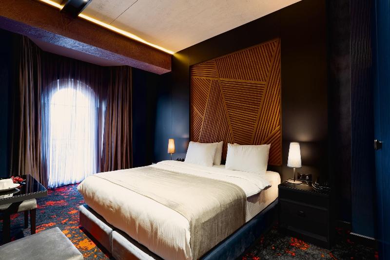Tapis Rouge VIP Boutique Batumi image
