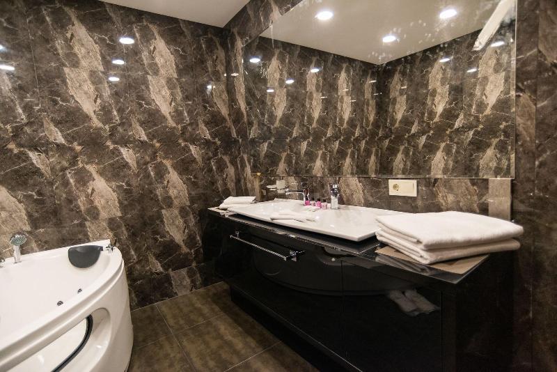 Gallery Art Hotel image