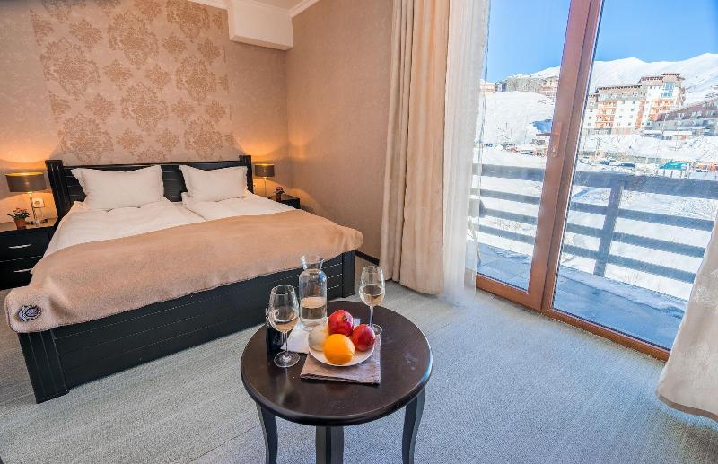 Good Aura Hotel image