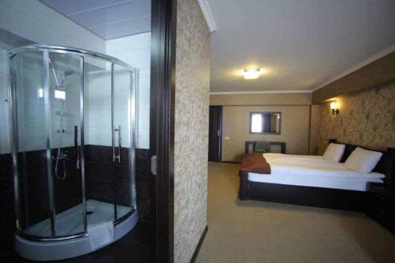 Good Aura Hotel image