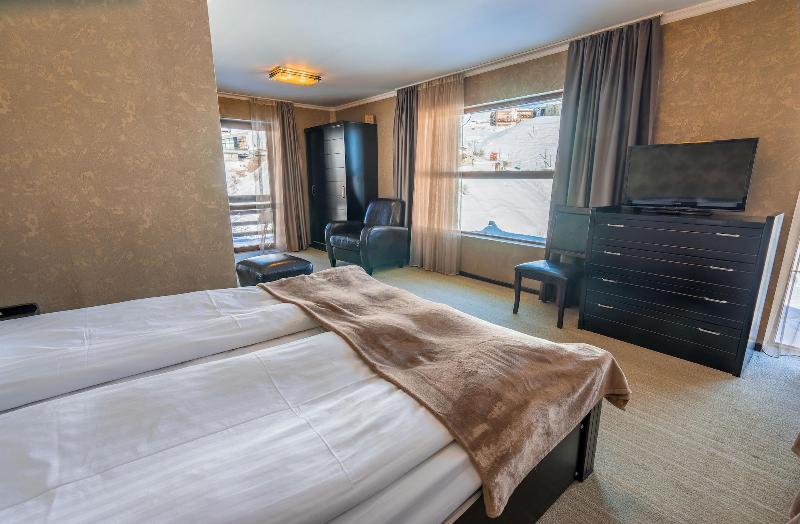 Good Aura Hotel image