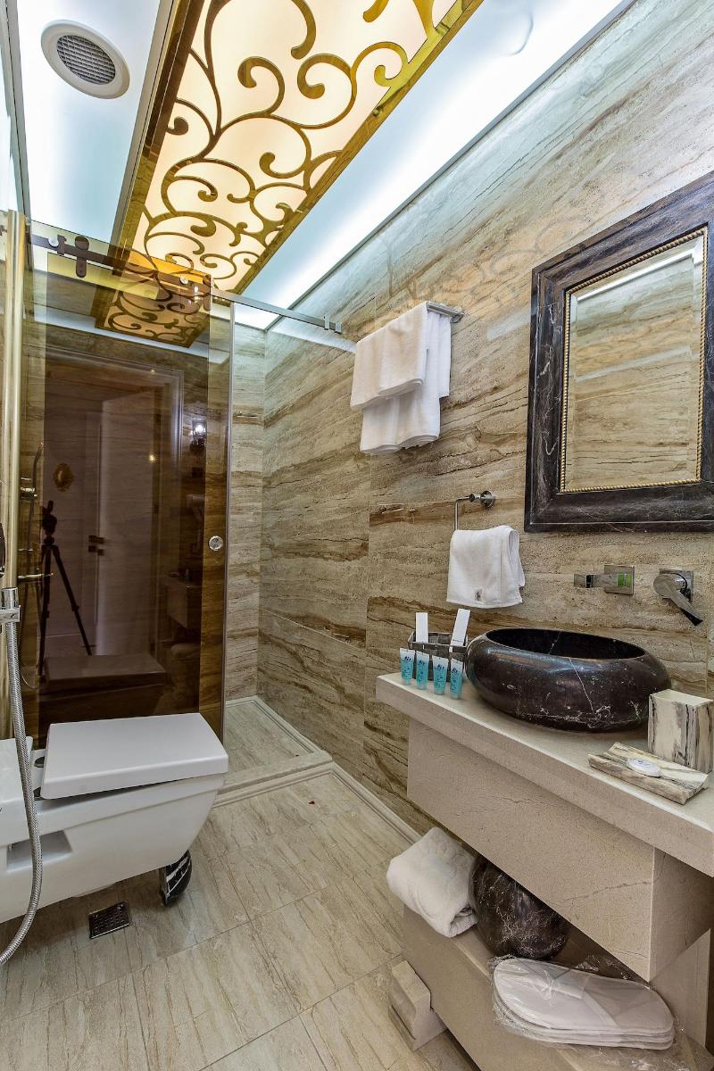 Aqua Liberty Hotel image