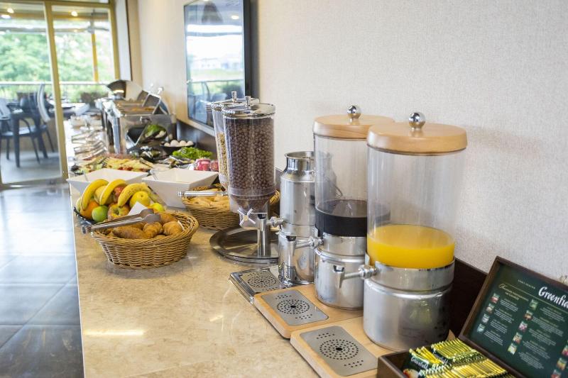 Hotel Corner Inn image