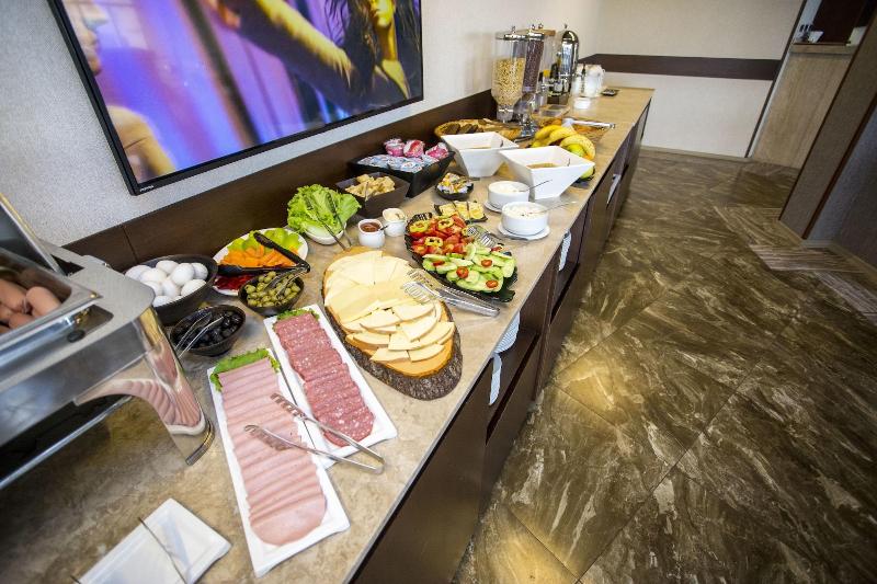 Hotel Corner Inn image
