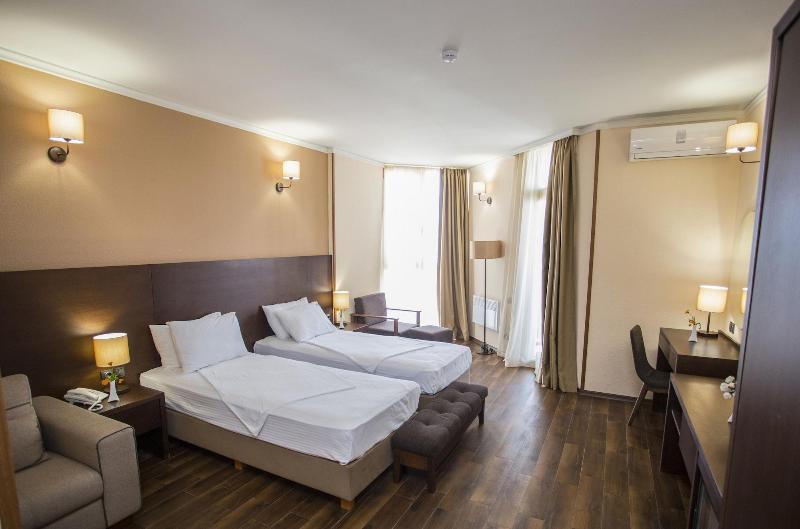 Hotel Corner Inn image