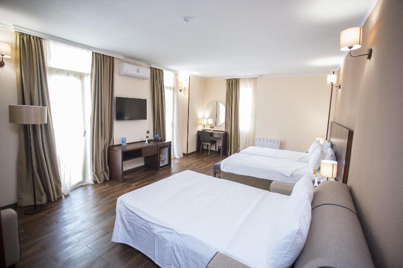 Hotel Corner Inn image