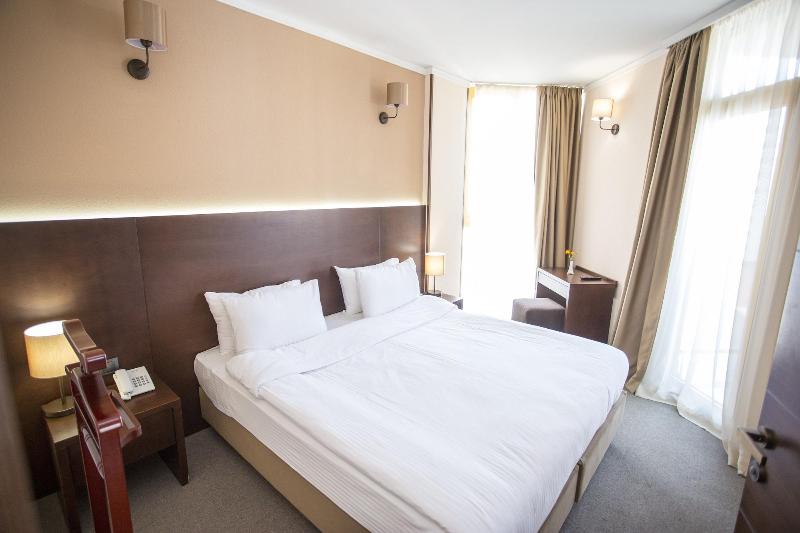 Hotel Corner Inn image