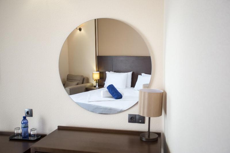 Hotel Corner Inn image