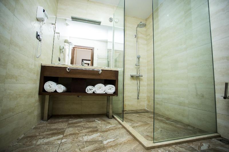 Hotel Corner Inn image
