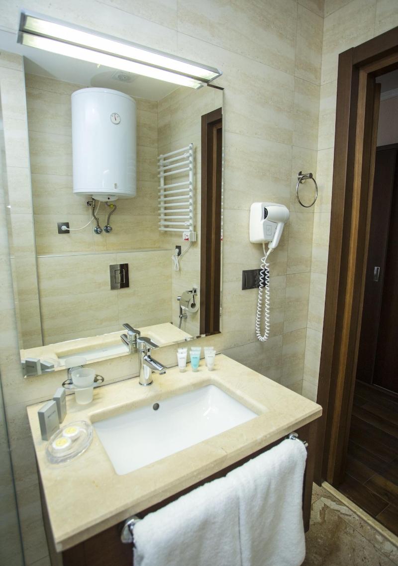 Hotel Corner Inn image