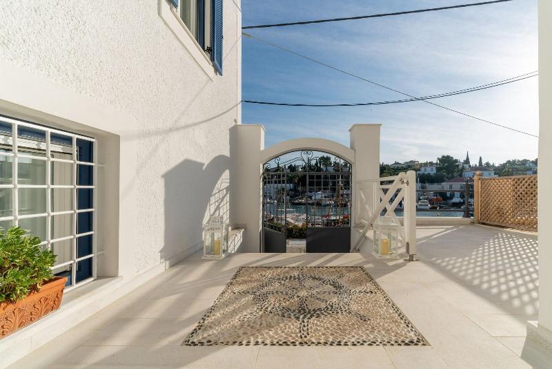 Porto Vecchio Luxury Suites image