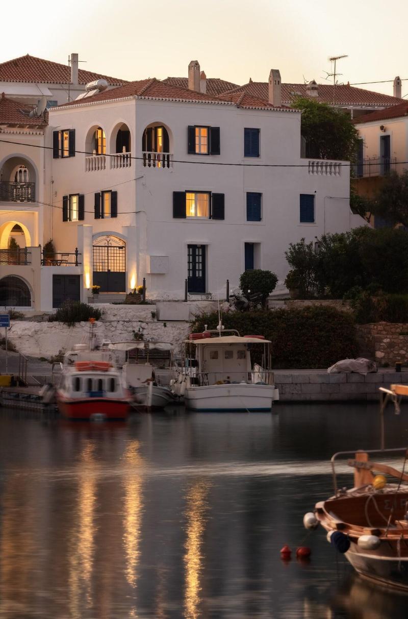 Porto Vecchio Luxury Suites image