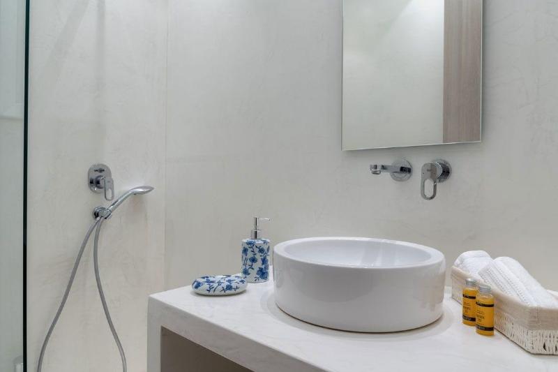 Porto Vecchio Luxury Suites image