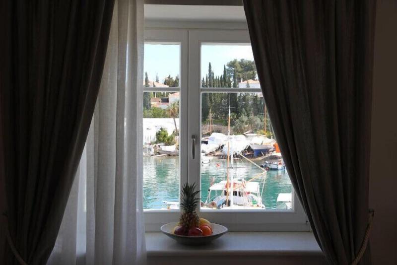 Porto Vecchio Luxury Suites image