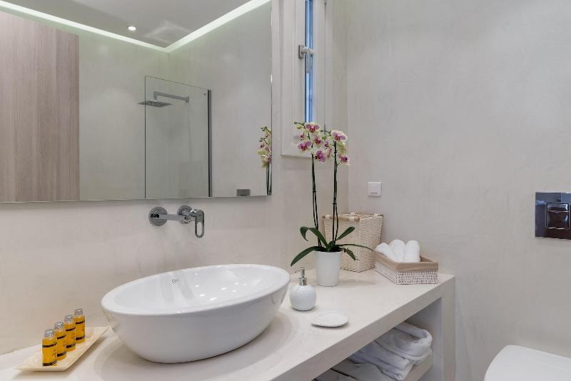 Porto Vecchio Luxury Suites image