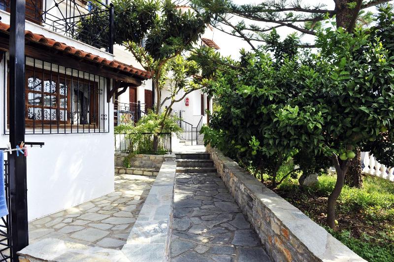 Fengeros Village — general view
