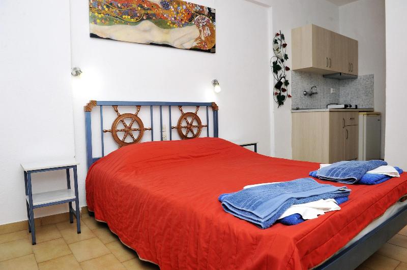 Fengeros Village image
