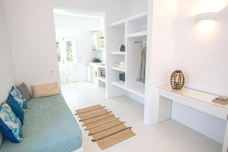 Apanomeria Boutique Residence — photo 19