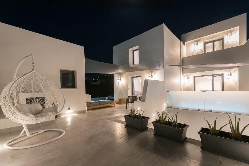 Karat Suites image