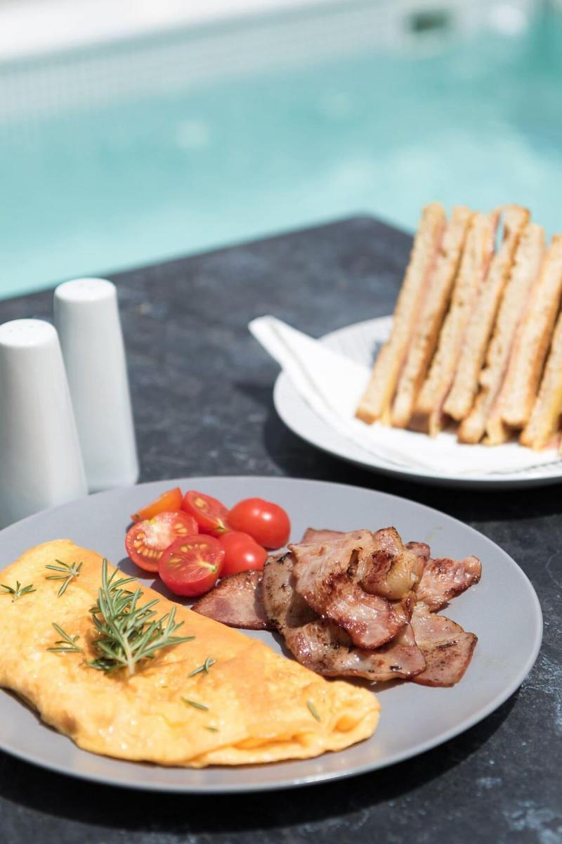 Karat Suites image