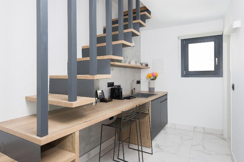 Karat Suites image