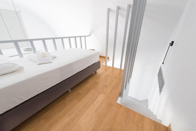 Karat Suites image